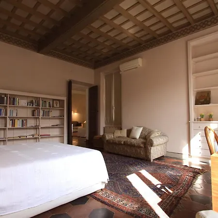 Navona Large 1br House Rom