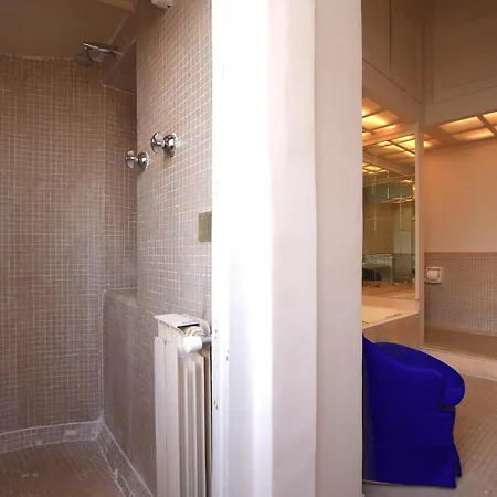 Navona Large 1br House Rome